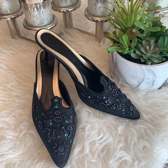 Vintage🧚‍♀️Women’s Black Beaded/Sequinned Women’s Slipper Size 8 - Picture 1 of 10